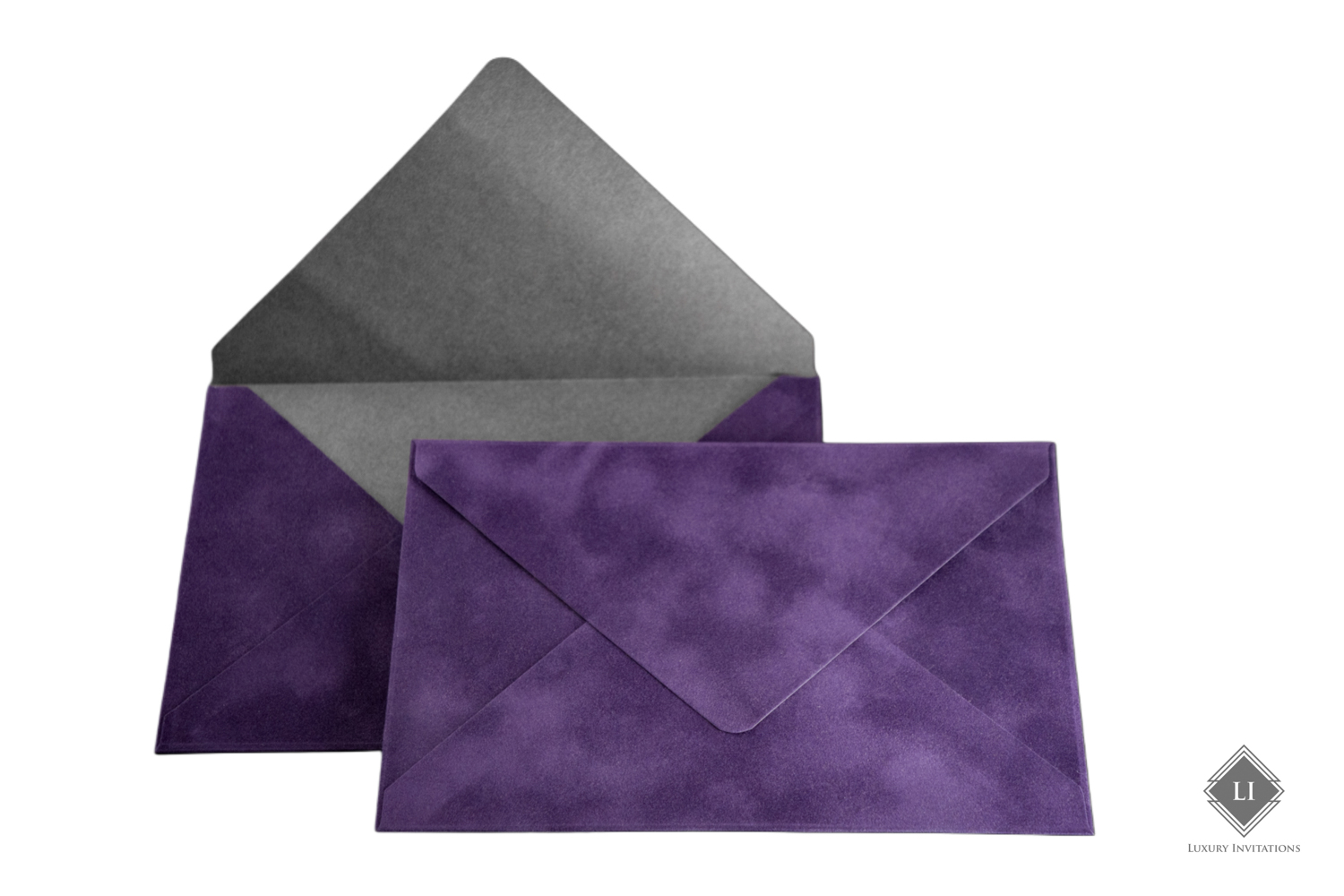 plic catifea mov nunta